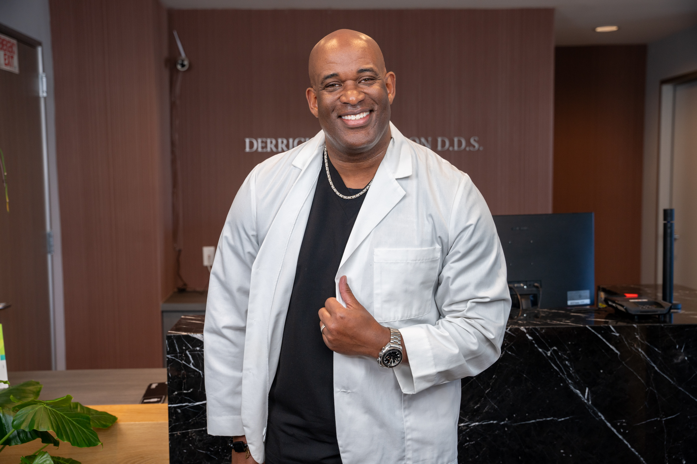 Dr. Thompson in lab coat - Custom Dental Crowns In Los Angeles, CA